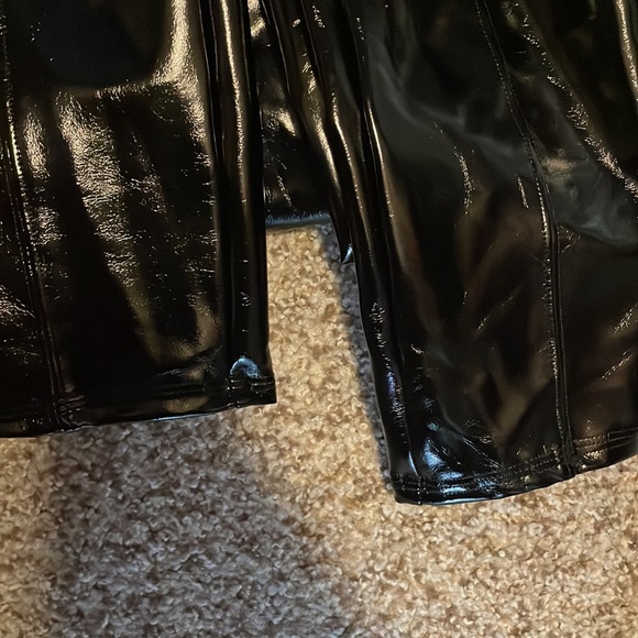 EUC Spanx Patent Leather Leggings - Picture 4 of 4